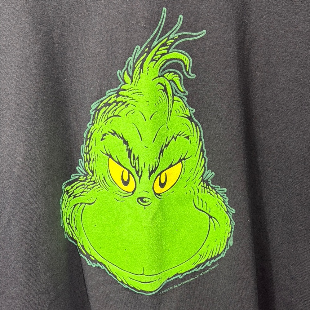 Vintage Dr. Seuss Grinch Graphic T-Shirt‎